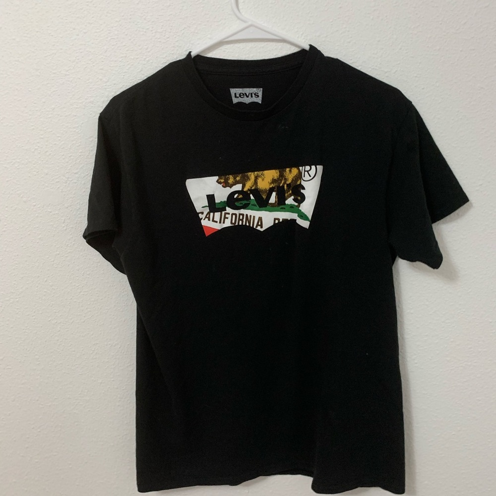 LEVIS BLACK GRAPHIC TEE